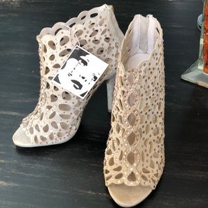 Darlah Style Women’s heels size 7